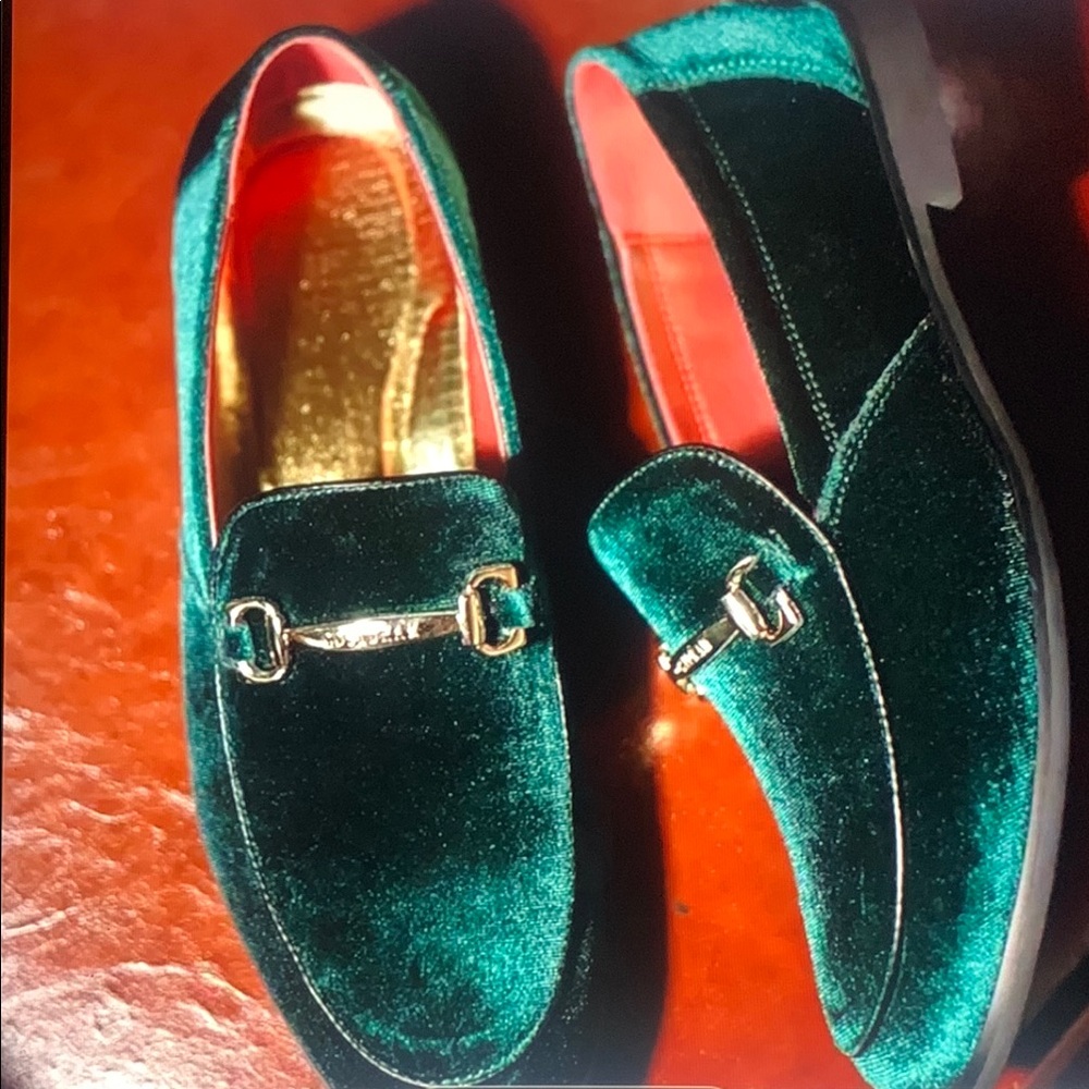 Men’s Green Velvet Loafers with Gold Accent